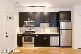 2203 W Eastwood Ave, Unit M453 in Chicago, IL - Building Photo - Building Photo