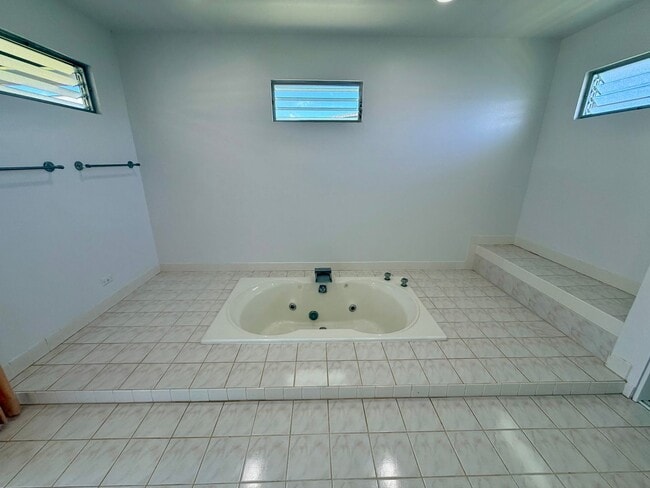 98-1327-1327 Ho'ohiki St in Pearl City, HI - Building Photo - Building Photo