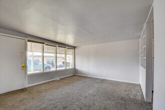 6961 E 75th Ave-Unit -1 in Commerce City, CO - Building Photo - Building Photo