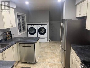 113 Weybridge Trail in Brampton, ON - Building Photo - Building Photo