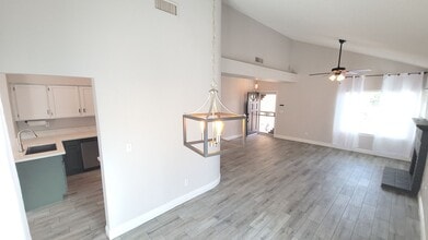 511 W Dennis Ct in Tempe, AZ - Building Photo - Building Photo