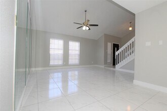 4611 Silver Fox Dr in Houston, TX - Building Photo - Building Photo
