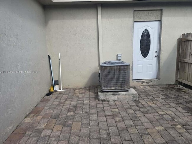 12944 SW 222nd St in Goulds, FL - Building Photo - Building Photo