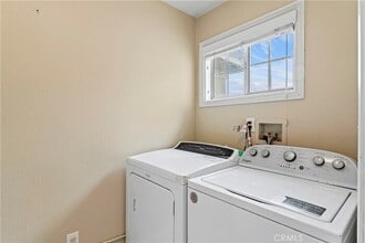 6604 Tokay Ave in Fontana, CA - Building Photo - Building Photo