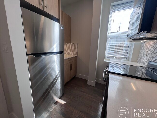 111 Park Dr in Boston, MA - Building Photo - Building Photo