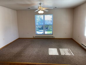 127 E Rives St in Rhinelander, WI - Building Photo - Building Photo