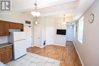 6365 Drummond Rd in Niagara Falls, ON - Building Photo - Building Photo