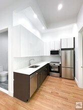 GRAND STREET / Spacious Williamsburg 3-Bed in Brooklyn, NY - Building Photo - Building Photo