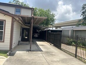 6606 Northwestern St in Houston, TX - Foto de edificio - Building Photo