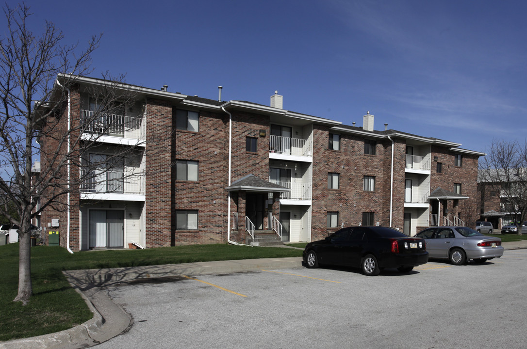 BriarPark Apartments in Omaha, NE - Building Photo