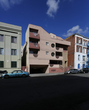 733 S Mariposa Ave in Los Angeles, CA - Building Photo - Building Photo