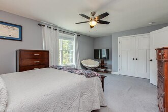 11 Rockingham Rd in Auburn, NH - Building Photo - Building Photo