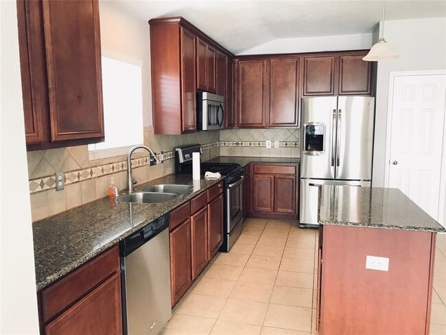 2016 Leisure Ln in League City, TX - Building Photo - Building Photo