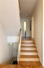 5216 Lindley Ave in Los Angeles, CA - Building Photo - Building Photo