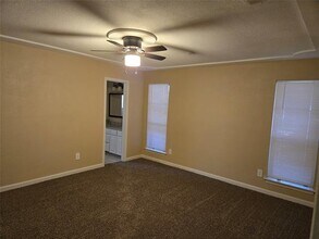 6705 Spoonwood Ln in Fort Worth, TX - Foto de edificio - Building Photo