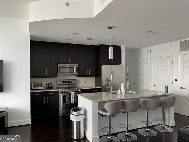 property at 1080 Peachtree St NE