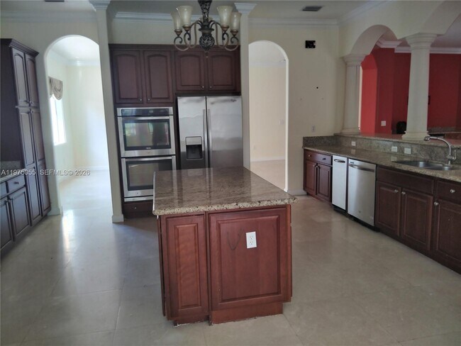 7944 SW 194th St in Miami, FL - Building Photo - Building Photo