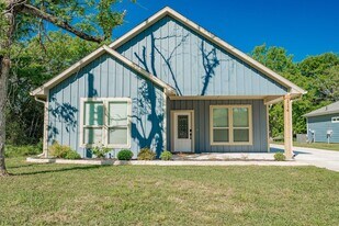 114 Sierra Madre St in Mabank, TX - Building Photo