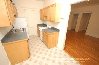 231 Park Dr, Unit 2 in Boston, MA - Building Photo - Building Photo