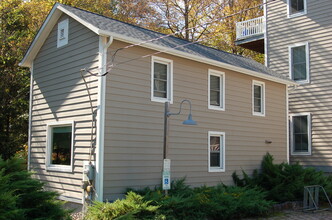 2 Lindbergh Rd in Ringoes, NJ - Building Photo - Building Photo