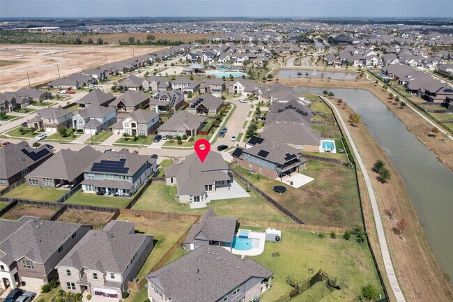 24403 Blairburry Dr in Katy, TX - Building Photo - Building Photo