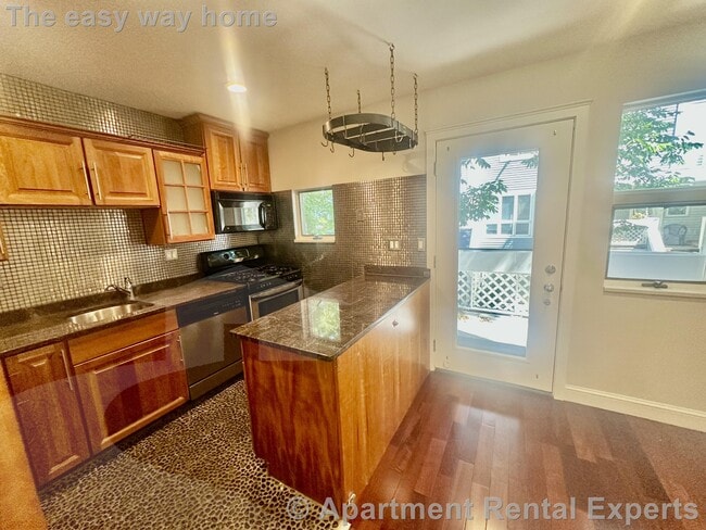 property at 4 Fort Washington Pl