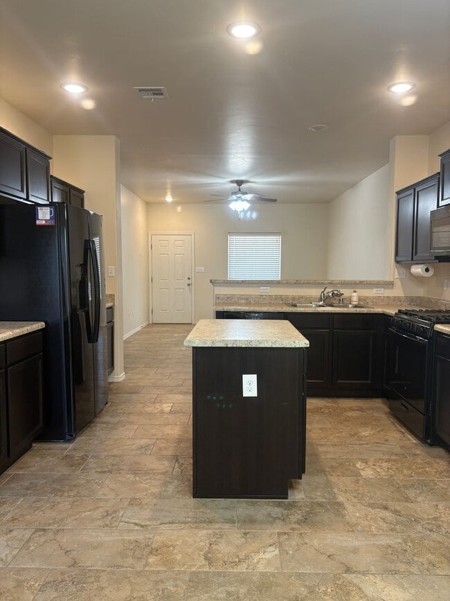 1551 Pueblo Bonito Pl in Las Cruces, NM - Building Photo - Building Photo