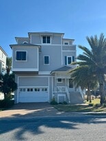 23 Walker Creek Dr in Crawfordville, FL - Building Photo