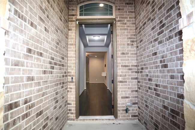 4553 New Country Dr in Spring, TX - Building Photo - Building Photo