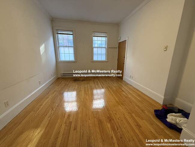 80 West Cedar St, Unit A in Boston, MA - Foto de edificio - Building Photo