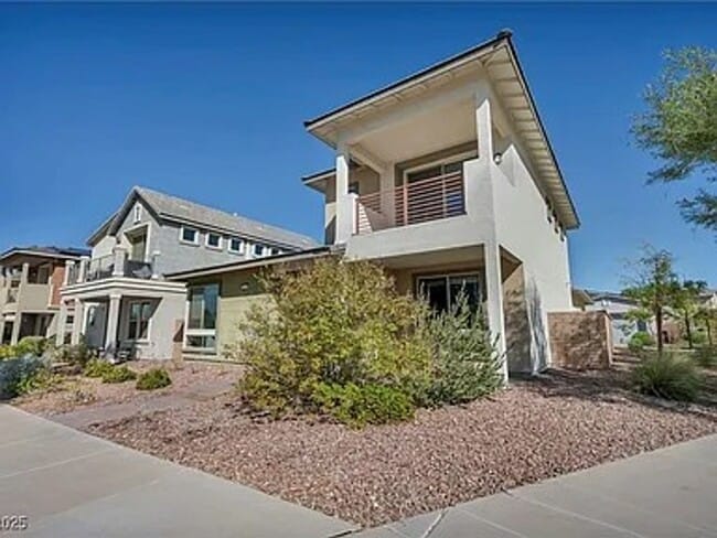 1012 E Sunset Rd in Henderson, NV - Building Photo - Building Photo