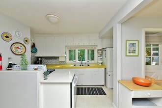208 Standish Rd in Bourne, MA - Building Photo - Building Photo