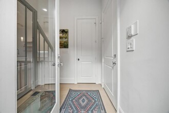 911 Nadine St in Houston, TX - Building Photo - Building Photo