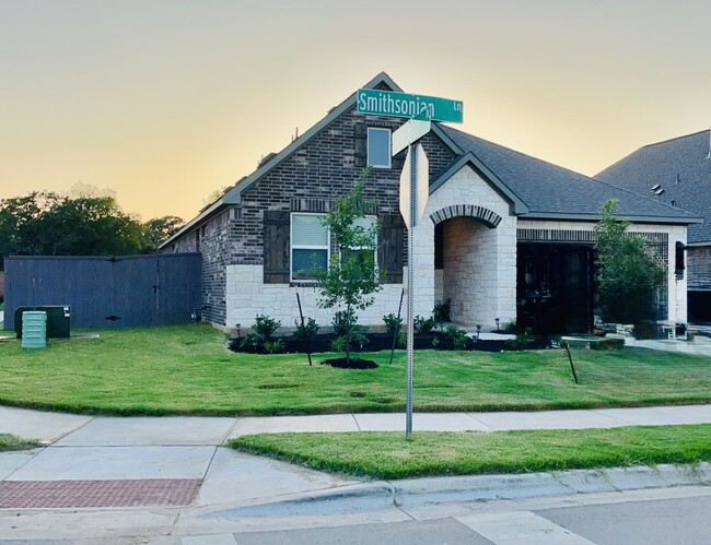 412 Smithsonian Ln in Kyle, TX - Building Photo - Building Photo