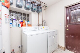 2339 W McLean Ave in Chicago, IL - Building Photo - Building Photo