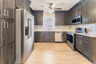 27 Perrin St, Unit 1 in Boston, MA - Building Photo - Building Photo