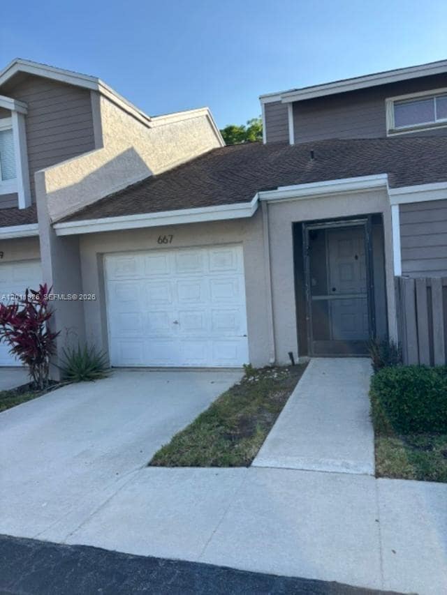 667 Woodgate Ln