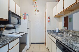 915 Harris Ave in Oklahoma City, OK - Building Photo - Building Photo