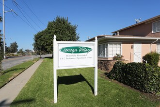 Cienega Village in Los Angeles, CA - Building Photo - Building Photo