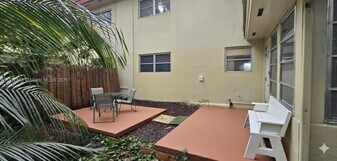 14901 SW 4th St in Pembroke Pines, FL - Building Photo