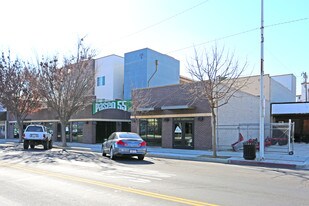 Paseo 55 in Reedley, CA - Building Photo
