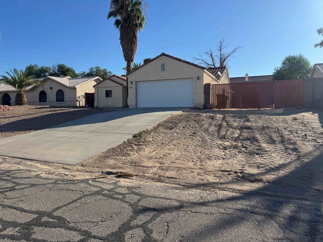 5288 South Dr in Mohave Valley, AZ - Building Photo - Building Photo