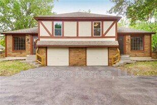 1423 E Haven Ln in Olathe, KS - Building Photo