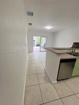 20613 SW 93rd Ave, Unit 2 in Cutler Bay, FL - Building Photo