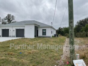 1111 Ichabod Ave in Lehigh Acres, FL - Building Photo - Building Photo