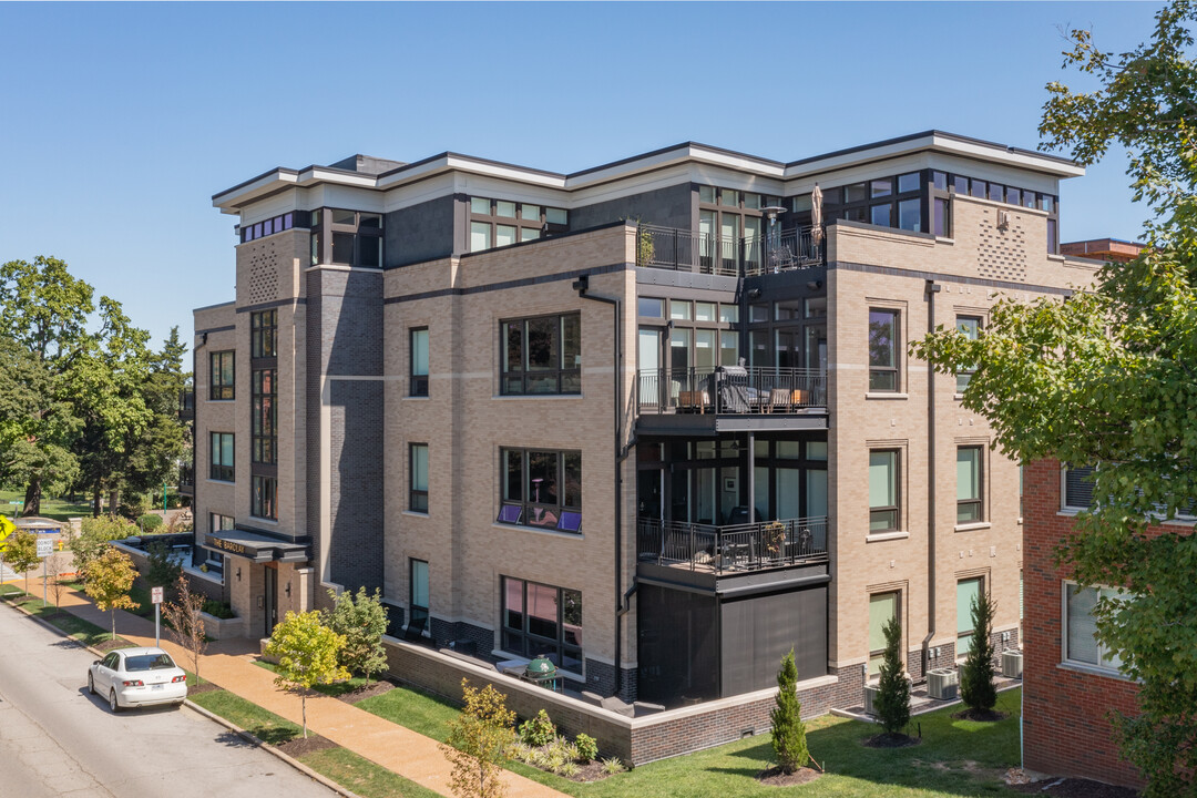 The Barcaly in Kirkwood, MO - Foto de edificio