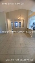 8503 Spanish Bay Dr in Bakersfield, CA - Building Photo - Building Photo