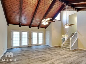 195 N Fayette Dr in Fayetteville, GA - Foto de edificio - Building Photo