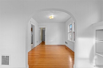 394 Taunton Pl in Buffalo, NY - Building Photo - Building Photo