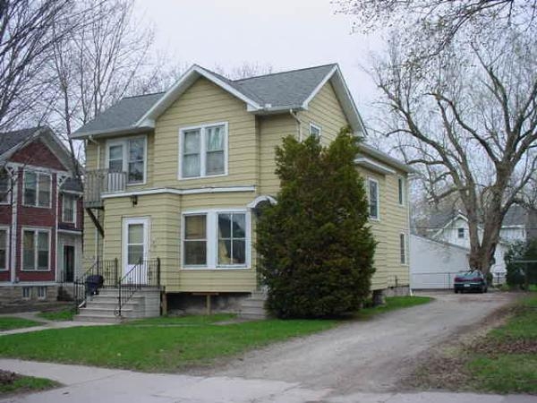 668 Jefferson St in Oshkosh, WI - Building Photo